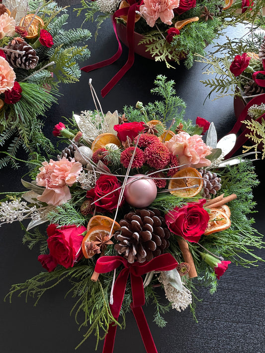 Juledekorasjon rød med appelsin